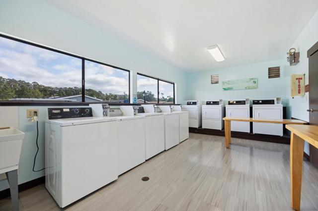 7 Seashell Circle, Half Moon Bay CA: https://media.crmls.org/mediaz/9298dd66-b919-4fae-9cf7-2b2324290343.jpg