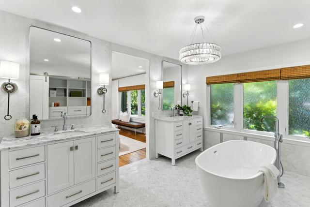 810 Glencrag Way, Woodside CA: https://media.crmls.org/mediaz/92990d61-4c20-487e-94e8-6179fe5fed2f.jpg