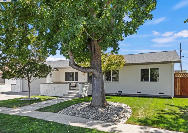 7718 Millbrook Ave, Dublin CA: https://media.crmls.org/mediaz/92996d4a-5c29-4bca-bb99-990e5dcf7f60.jpg