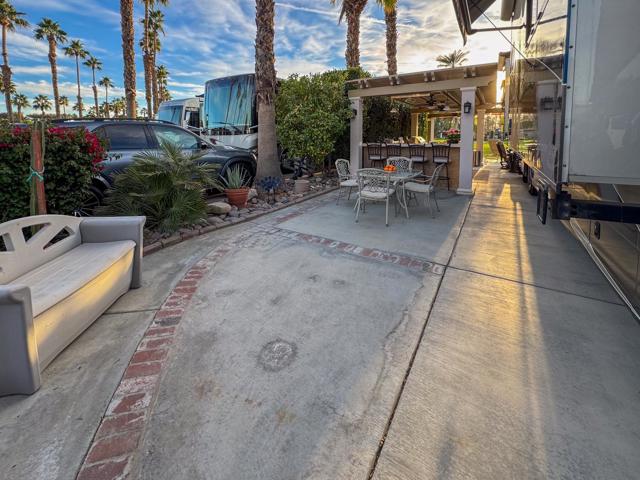 80394 Avenue 48, Indio CA: https://media.crmls.org/mediaz/929a3bc0-6560-44b4-acb2-4ed66e8d49b6.jpg