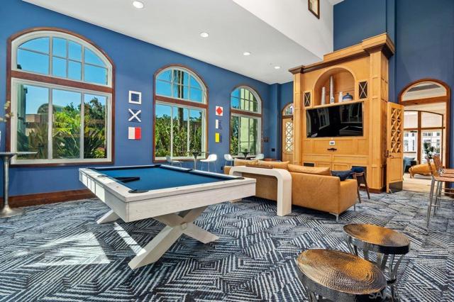 4165 Executive Dr, La Jolla CA: https://media.crmls.org/mediaz/929b2db7-1981-4107-9bda-9676396b6617.jpg