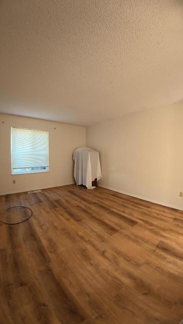 446 Kelli Court, Marina CA: https://media.crmls.org/mediaz/929b97d3-8cfd-4e58-b698-d6e48333d542.jpg