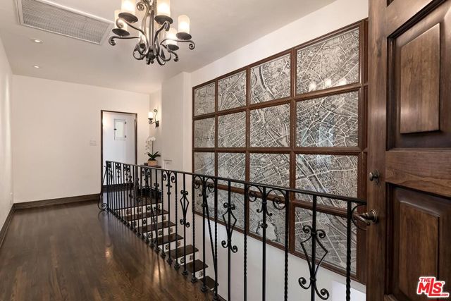 2420 Chislehurst Drive, Los Angeles CA: https://media.crmls.org/mediaz/929c0a15-653d-4ece-a6c8-0f0a6f380a3b.jpg
