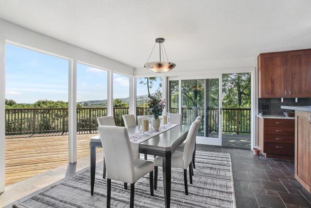 415 Golden Oak Drive, Portola Valley CA: https://media.crmls.org/mediaz/929cfd0d-a0ce-46dd-8284-9082970cc960.jpg