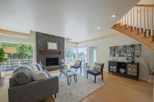 175 Tamarack Drive, Aptos CA: https://media.crmls.org/mediaz/929d0c22-7379-4b88-a167-f322b9cdac82.jpg