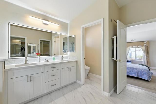 553 Lower Vintners Circle, Fremont CA: https://media.crmls.org/mediaz/929da967-4a6d-4d1e-817f-48538431cf26.jpg
