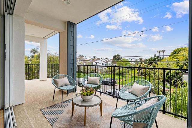 Detail Gallery Image 2 of 69 For 301 Juniper Ave, Carlsbad,  CA 92008 - 3 Beds | 3/1 Baths