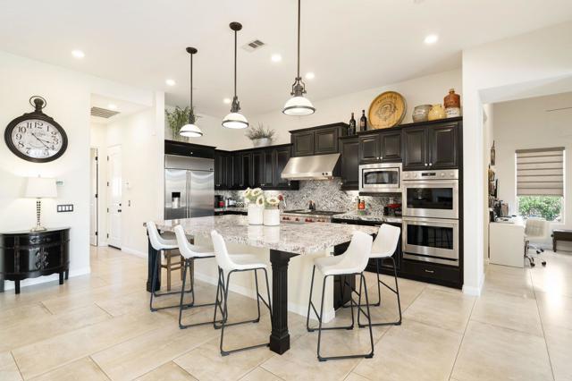 81675 Macbeth Street, La Quinta CA: https://media.crmls.org/mediaz/929f0cf2-fe66-4cda-8c71-4c32ccb7402b.jpg