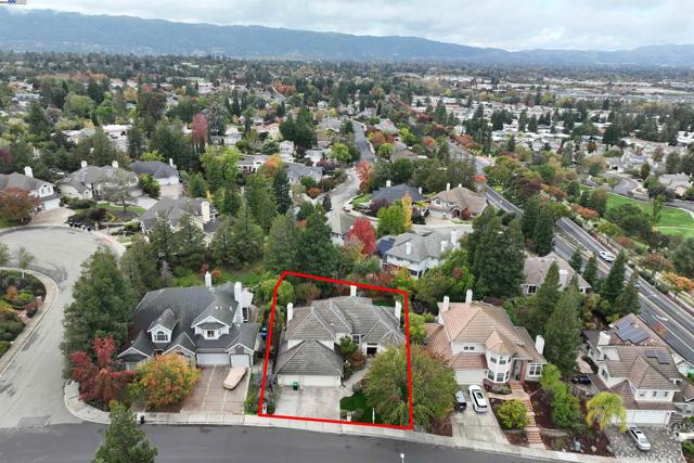 729 Montevino Dr, Pleasanton CA: https://media.crmls.org/mediaz/929f48f5-0b7f-4c8e-87f1-68be225673d7.jpg