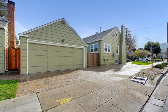 Image 31 of 33 For 1044 Paloma Avenue