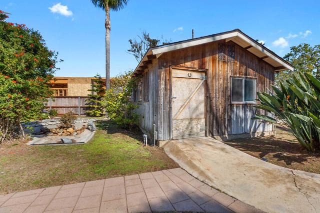 513 Canyon Drive, Solana Beach CA: https://media.crmls.org/mediaz/92a0078d-5022-4d48-857d-95ae493e7456.jpg