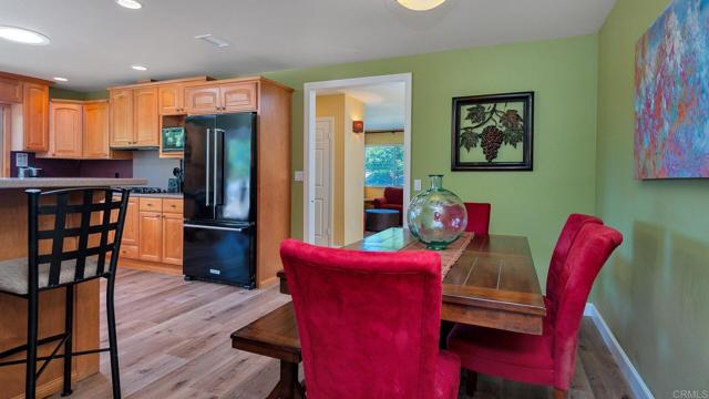 Image 18 of 41 For 1527 Calavo Drive