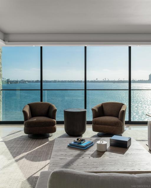 3860 Riviera Dr, San Diego CA: https://media.crmls.org/mediaz/92a2756f-bcd7-4f99-ba1e-2b9d1be01e6e.jpg