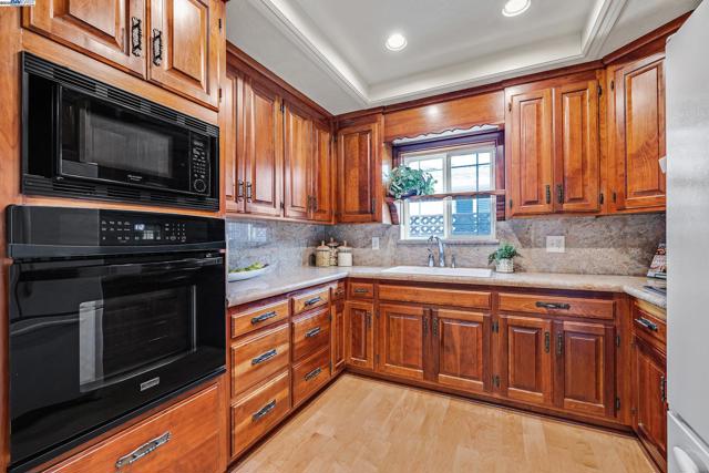 5645 Lemke Pl, Fremont CA: https://media.crmls.org/mediaz/92a3075e-21db-4963-a3ca-c0fe800f3d0e.jpg