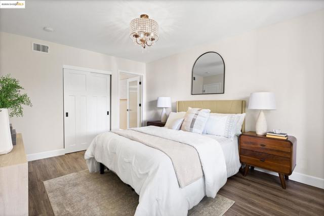 1515 Schenone Ct, Concord CA: https://media.crmls.org/mediaz/92a3ad3f-fea9-4ff4-87c0-1e445a18e9c3.jpg