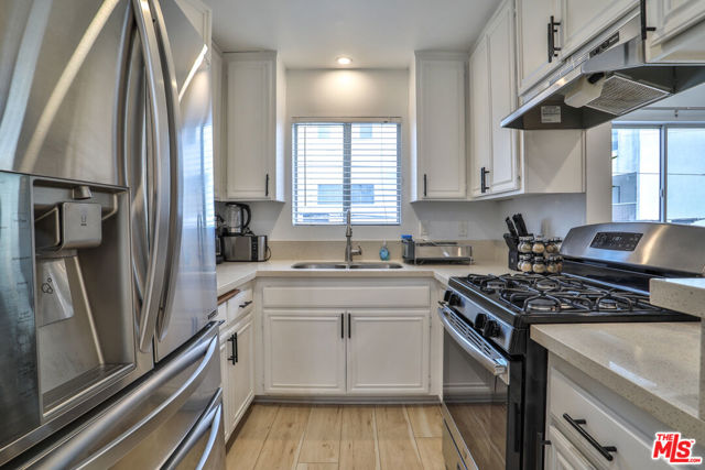 1540 N Bronson Avenue, Los Angeles CA: https://media.crmls.org/mediaz/92a4ba05-eabc-4cdf-8419-7ba3d6d0f51c.jpg