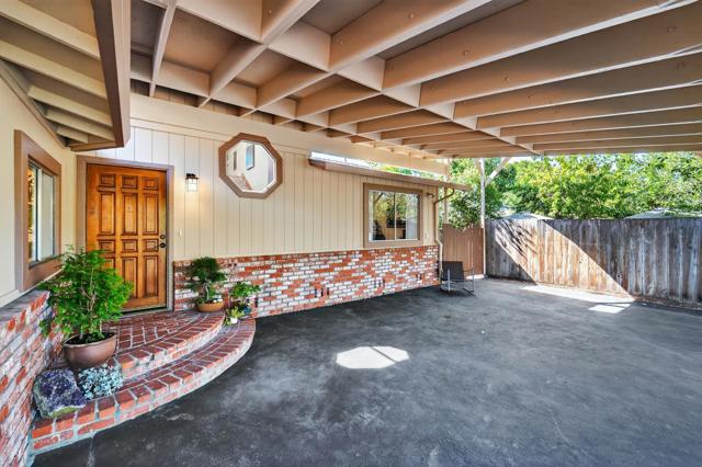 2529 Orchard Street, Soquel CA: https://media.crmls.org/mediaz/92a4cd7a-2944-4526-a780-a3c97411fe0a.jpg