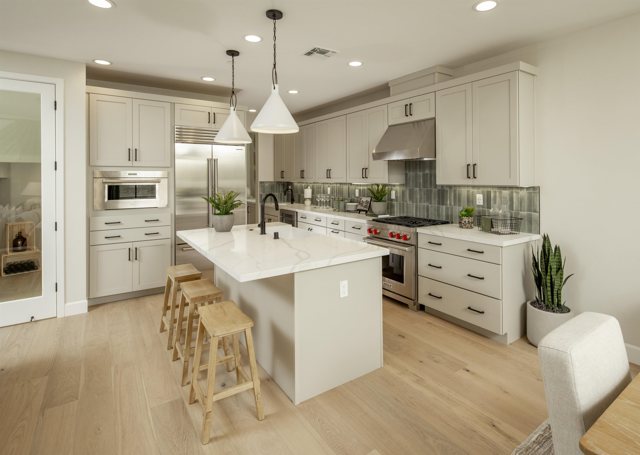 Image 6 of 17 For 139 Compass Drive  2002