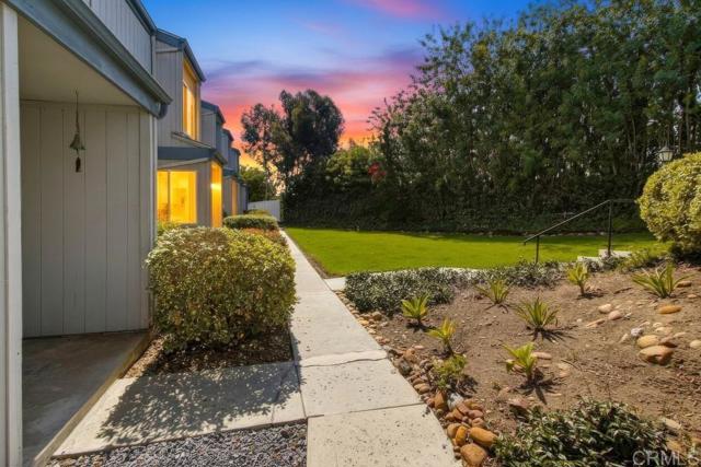 Detail Gallery Image 2 of 41 For 3350 Cherokee Ave #25,  San Diego,  CA 92104 - 2 Beds | 2/1 Baths