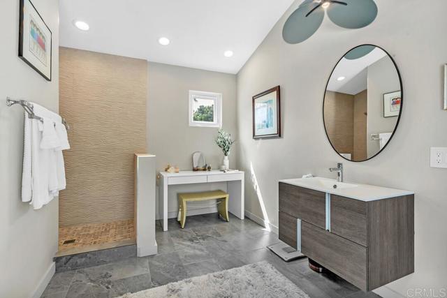 4125 PINDAR Way, Oceanside CA: https://media.crmls.org/mediaz/92a94a1e-f566-4092-a056-d1e93e1b1add.jpg