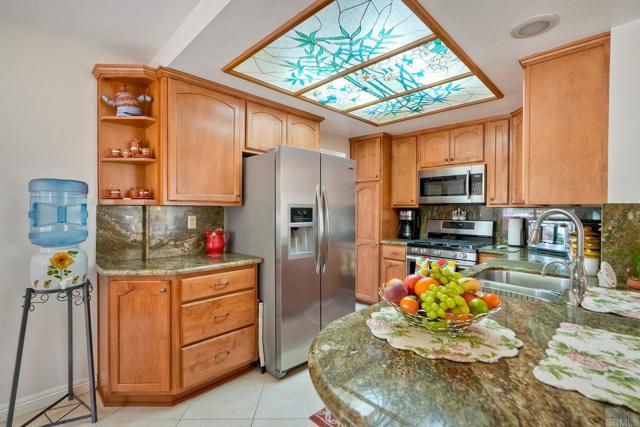 904 Robinwood Drive, Oceanside CA: https://media.crmls.org/mediaz/92aa6224-37b9-40e0-ad62-5a4c625a449b.jpg