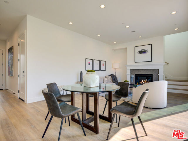 6018 Comey Avenue, Los Angeles CA: https://media.crmls.org/mediaz/92aa88c2-7273-434b-8e35-7e22c38c657a.jpg