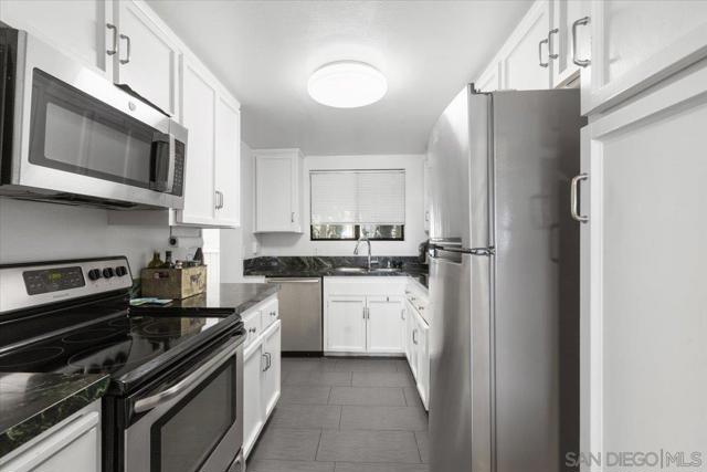 Image 7 of 19 For 3770 Crown Point  103