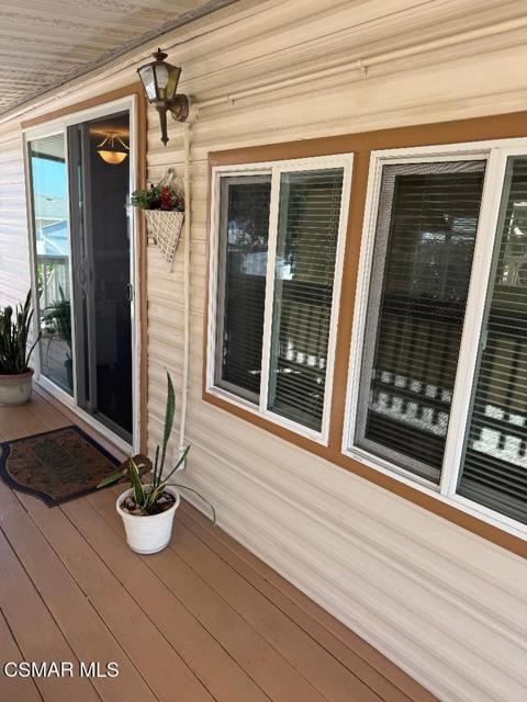 62 Farland Drive, Thousand Oaks CA: https://media.crmls.org/mediaz/92ab996a-bdd3-49d7-9309-95cb9f6a8a7c.jpg