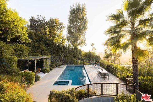 Image 40 of 57 For 2206 Micheltorena Street