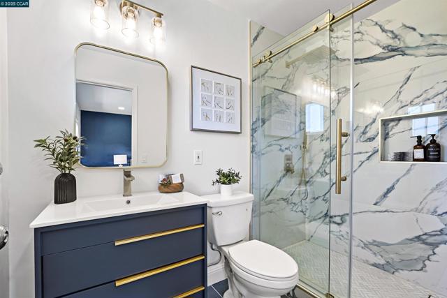 5182 La Corte Bonita, Concord CA: https://media.crmls.org/mediaz/92ad145c-8d28-4c1a-838c-4f01dc3aae1a.jpg