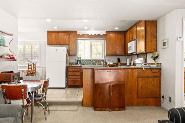 101 Sea Terrace Way, Aptos CA: https://media.crmls.org/mediaz/92add7d8-e674-4199-8b5a-b7a9f2afa1ac.jpg