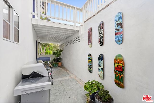 2365 Old Topanga Canyon Road, Topanga CA: https://media.crmls.org/mediaz/92adf011-6a07-4898-ab7f-ce988539f488.jpg