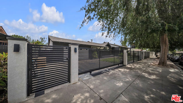 10326 Gothic Avenue, Granada Hills CA: https://media.crmls.org/mediaz/92ae3dc2-8621-4caf-a609-c7f0bed14a91.jpg