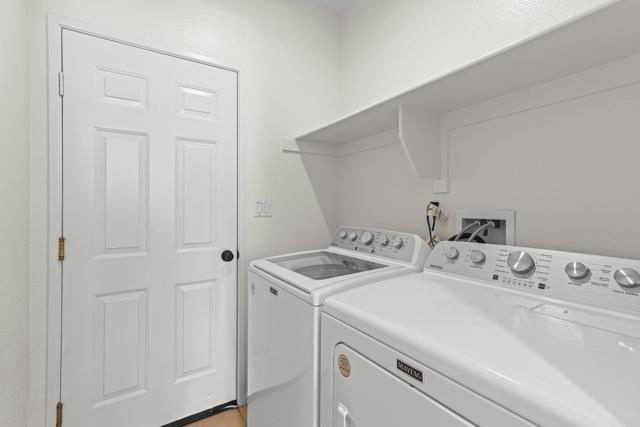 Detail Gallery Image 14 of 38 For 6084 Citracado Cir, Carlsbad,  CA 92009 - 3 Beds | 2/1 Baths
