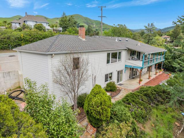 11020 Enchanto Vista Drive, San Jose CA: https://media.crmls.org/mediaz/92aee005-4b9b-48f3-87dc-2c9e570af0a3.jpg