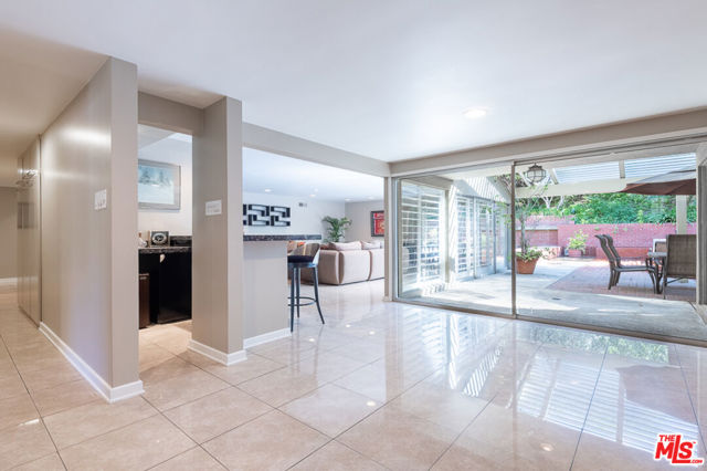 Drew Fenton | 16617 Park Lane Circle Los Angeles CA | MLS: 7403378
