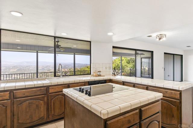 Detail Gallery Image 43 of 54 For 9613 Meadow Mesa Dr, Escondido,  CA 92026 - 4 Beds | 2/1 Baths