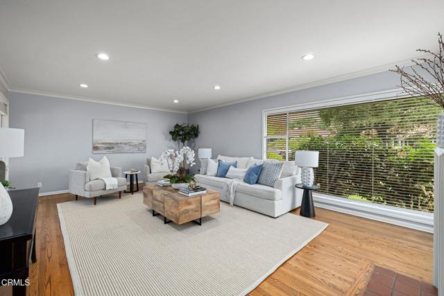 1915 Canyon Close Road, Pasadena CA: https://media.crmls.org/mediaz/92afc876-4a52-400b-b357-f79c3ff133c3.jpg