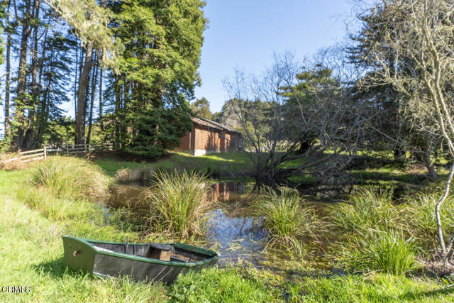 32551 Mill Creek Drive, Fort Bragg CA: https://media.crmls.org/mediaz/92b070e0-e477-4178-a615-053991c2b096.jpg