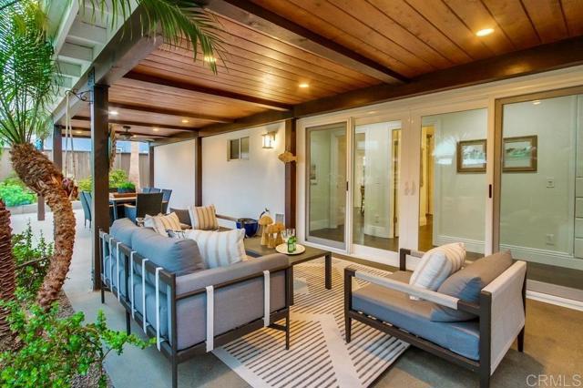 1530 Stewart St., Oceanside CA: https://media.crmls.org/mediaz/92b0efdb-944c-436a-969d-8c89576d74c6.jpg