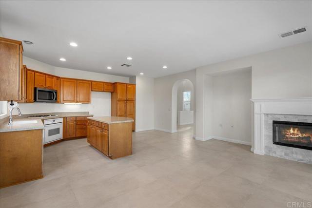 Detail Gallery Image 5 of 15 For 5226 Mariner Dr, San Diego,  CA 92154 - 5 Beds | 3 Baths