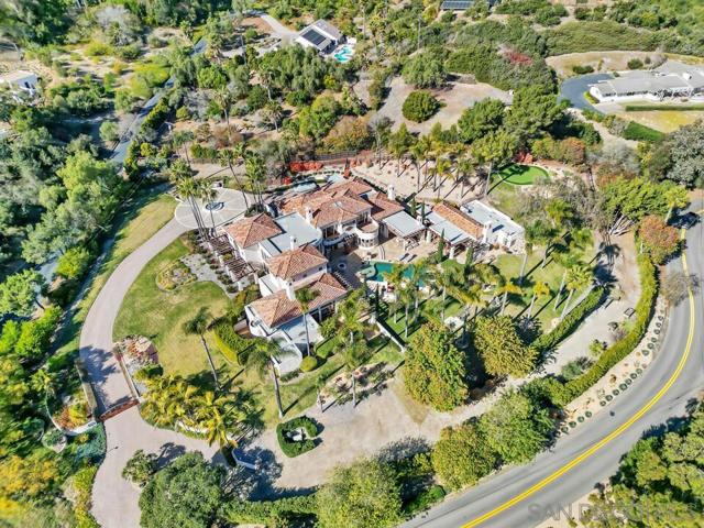 16756 Los Morros, Rancho Santa Fe, California 92067, 7 Bedrooms Bedrooms, ,8 BathroomsBathrooms,Single Family Residence,For Sale,Los Morros,250017633SD