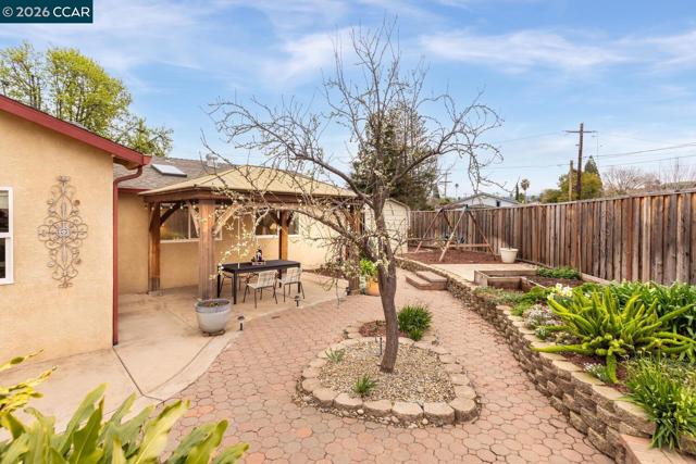 Image 31 of 40 For 5506 Nebraska Dr