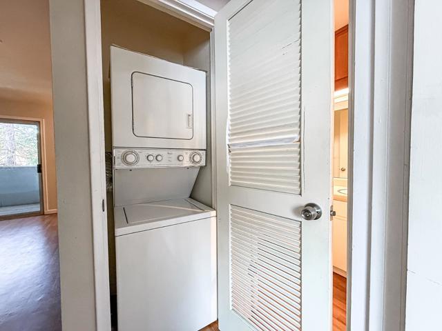 29629 Mountain Oak Court, Hayward CA: https://media.crmls.org/mediaz/92b31131-4383-4d5a-82aa-339871c963a6.jpg