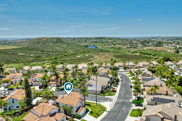 3737 Hillview Way, Oceanside CA: https://media.crmls.org/mediaz/92b3b8c2-49e9-4074-a5f0-0beaaf6f6919.jpg
