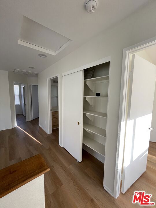 121 Cancion Way, Los Angeles CA: https://media.crmls.org/mediaz/92b41fe4-57fb-47dc-8259-4dad2f008b4e.jpg