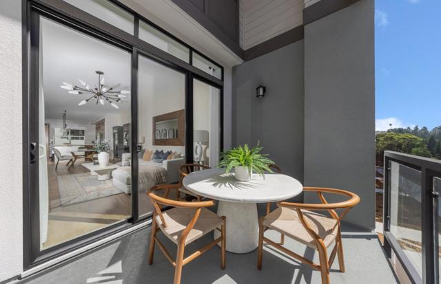 2457 Willow Way, San Mateo CA: https://media.crmls.org/mediaz/92b4845a-9a7d-437a-9d75-f394720a6f40.jpg