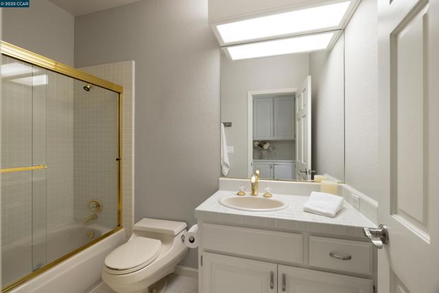 46 Merrill Circle N., Moraga CA: https://media.crmls.org/mediaz/92b4a40d-7ee7-431c-beef-3461de95e987.jpg