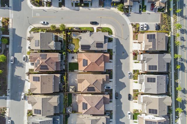 7081 Kirigin Way, Gilroy CA: https://media.crmls.org/mediaz/92b79c37-dc42-43dc-9863-dfd1702ad3b6.jpg