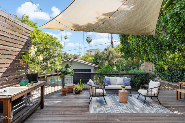 4802 Converse St Street, Los Angeles CA: https://media.crmls.org/mediaz/92b7d160-1ab7-4a29-a491-b6a86302f69f.jpg